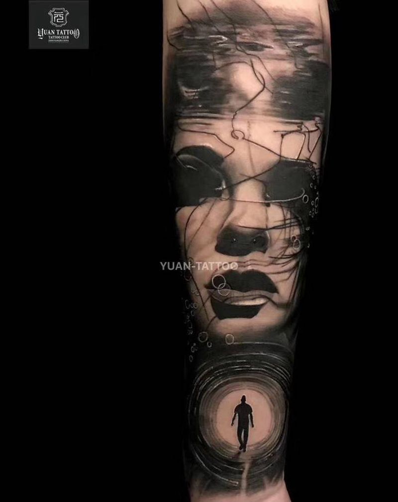 暗黑系纹身图片_手臂手部欧美写实线条人物肖像纹身图案