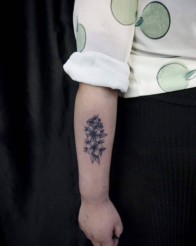 花纹身图片_手臂纹身图案