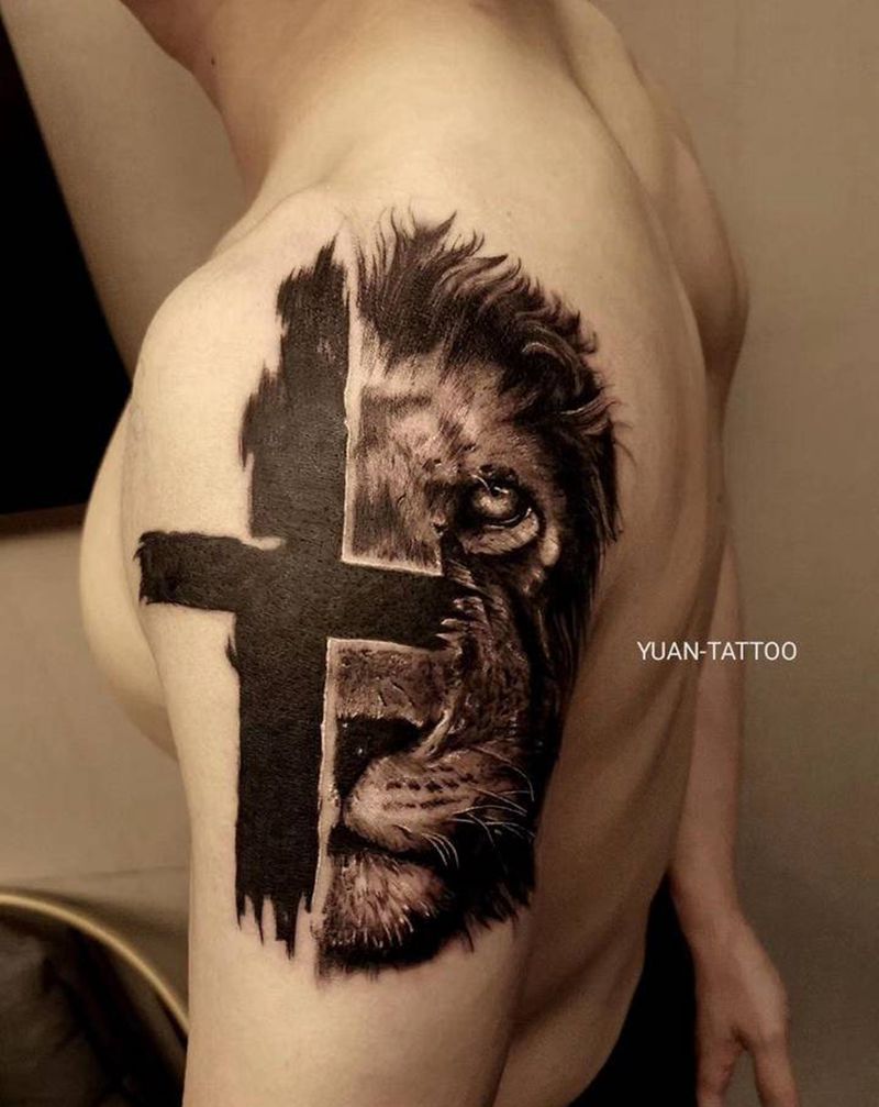 半边狮/遮盖纹身图片_手臂手部欧美写实动物狮子纹身图案
