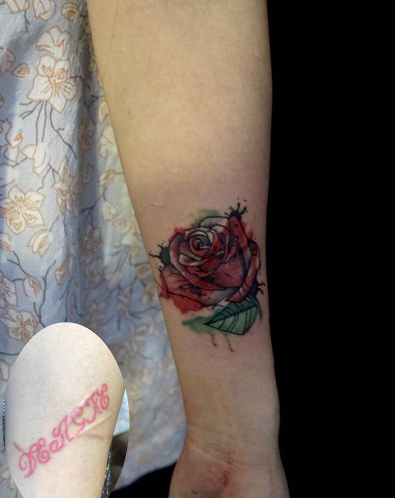 遮盖 泼墨玫瑰纹身图片_手臂水墨纹身图案