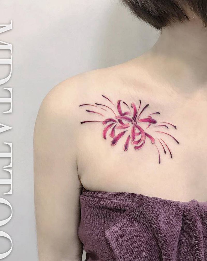 彼岸花纹身图片_胸部几何水彩彼岸花锁骨纹身图案