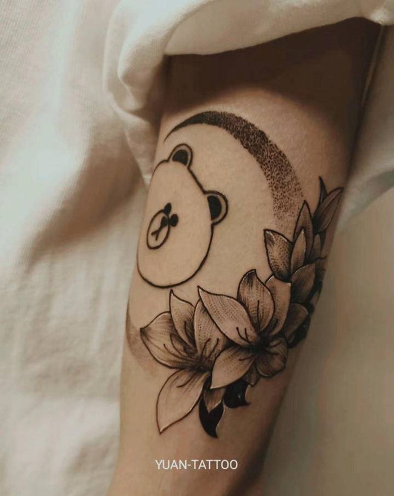 小熊/月亮纹身图片_手臂点刺花卉动物纹身图案