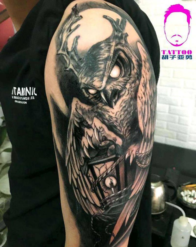 猫头鹰纹身图片_手部纹身图案