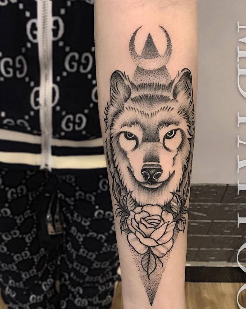 点刺纹身图片_手臂手部点刺狼玫瑰小臂纹身图案