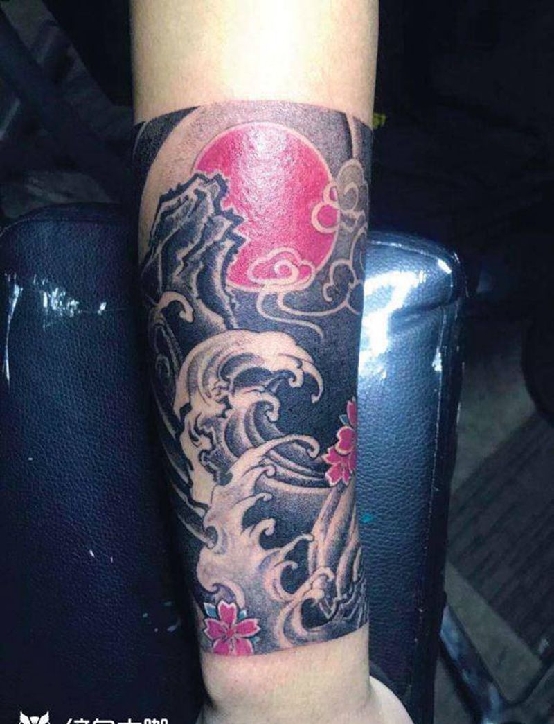 传统红日冲浪图纹身图片_手臂手部纹身图案