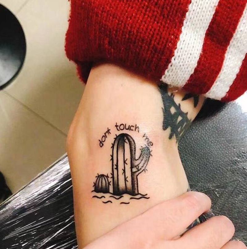 仙人掌纹身图片_手部纹身图案