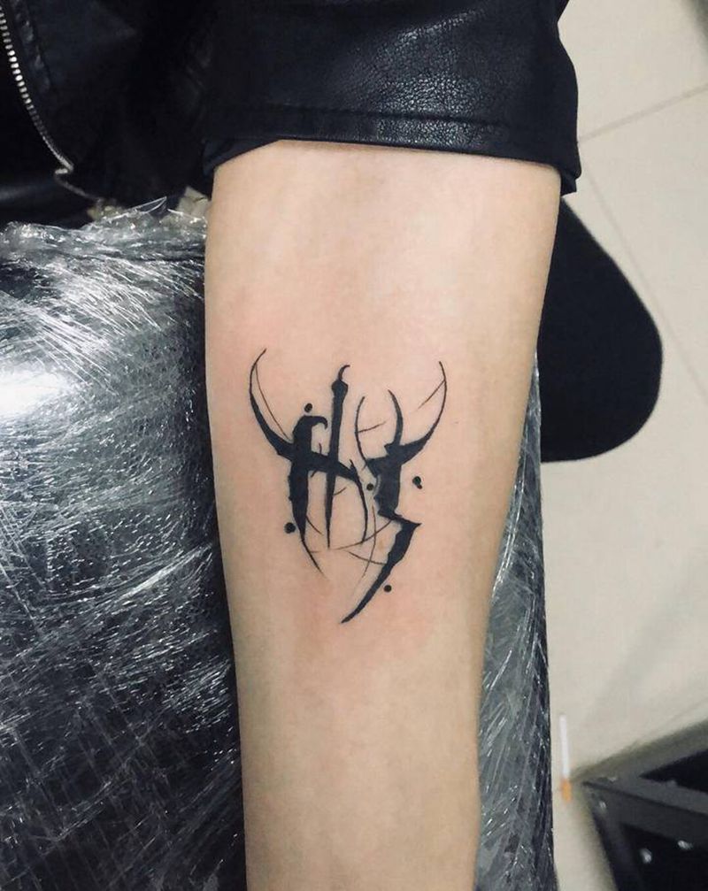 金牛座纹身图片_手部纹身图案