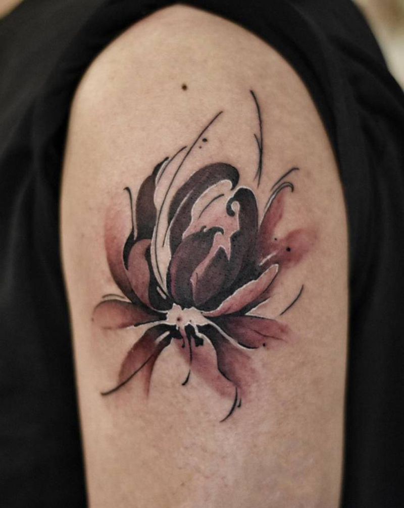 彼岸花纹身图片_手臂水墨水彩纹身图案