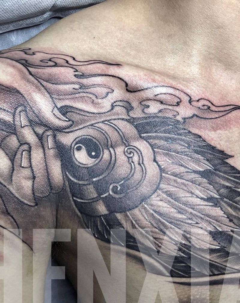 诸葛亮扇子纹身图片_肩部手臂水墨新传统纹身图案