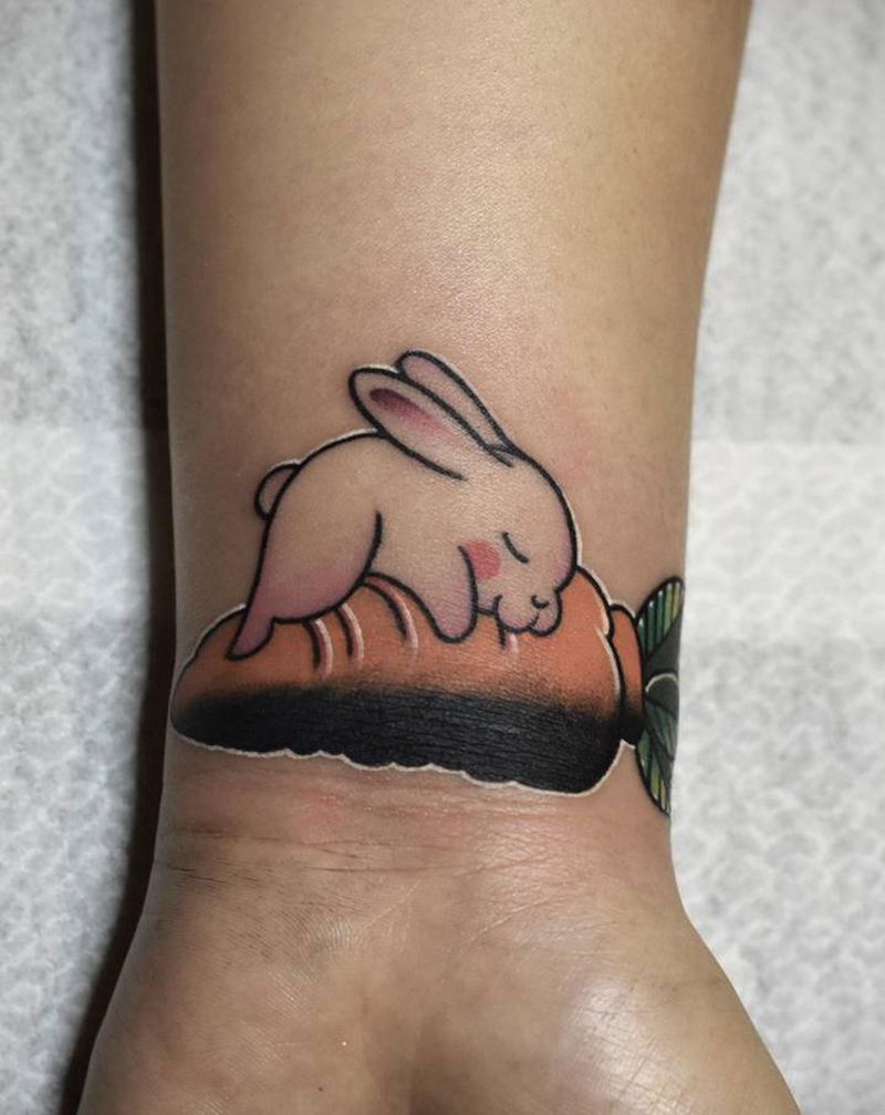 小粉兔遮盖纹身图片_手部Old SchoolNew School纹身图案