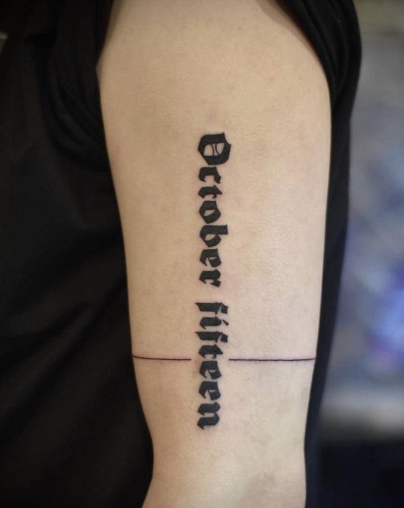 死亡直线一圈纹身图片_手臂几何纹身图案