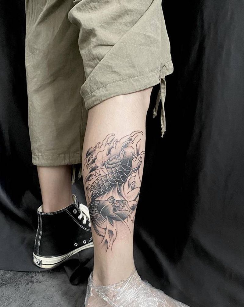 鲤鱼纹身图片_腿部新传统鱼纹身图案