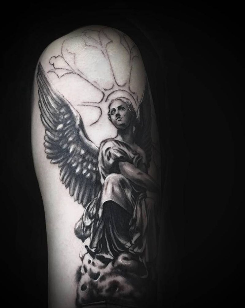 天使纹身图片_手部欧美写实纹身图案