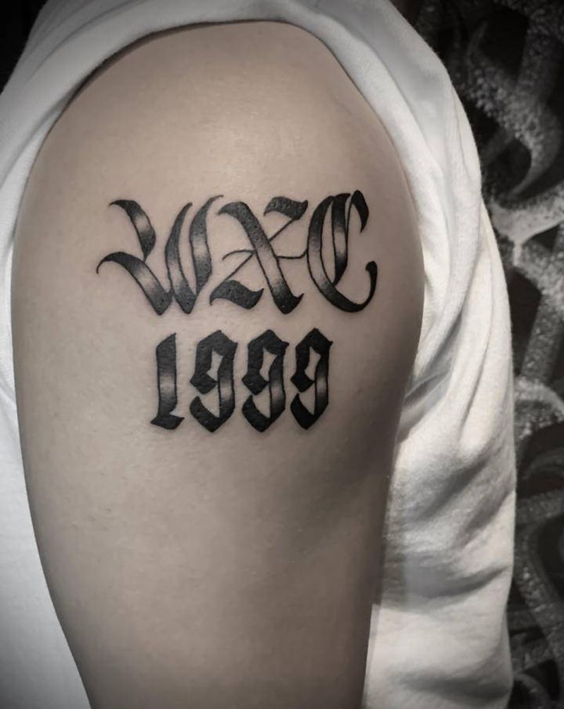 Calligraphy纹身图片_手部花体字纹身图案