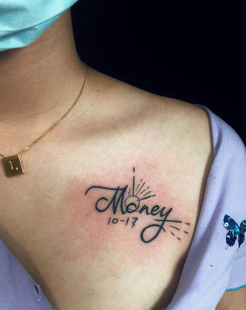 随写纹身图片_胸部花体字纹身图案