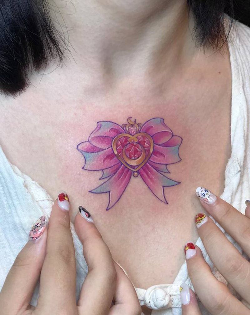 少女蝴蝶结纹身图片_胸部New School纹身图案