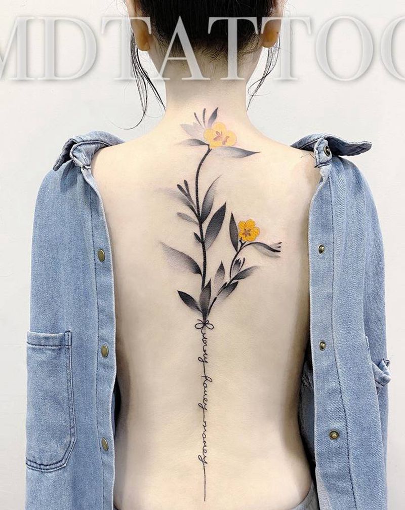 水墨花纹身图片_背部颈部水墨水彩水墨花纹身图案