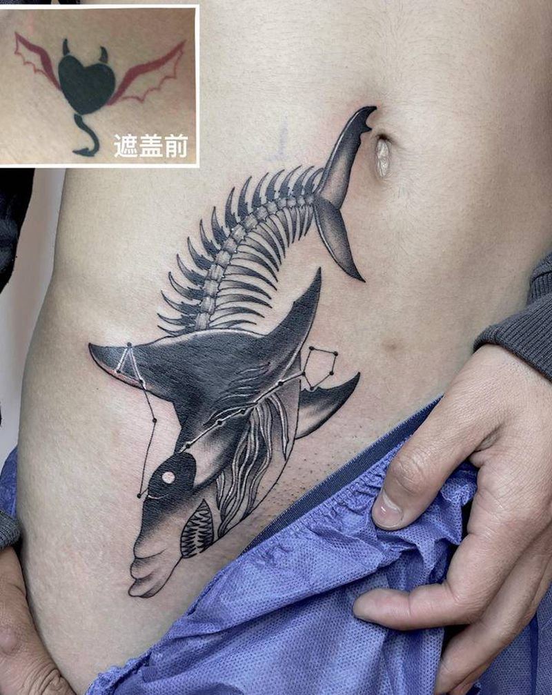 遮盖纹身图片_腹部鲨鱼纹身图案