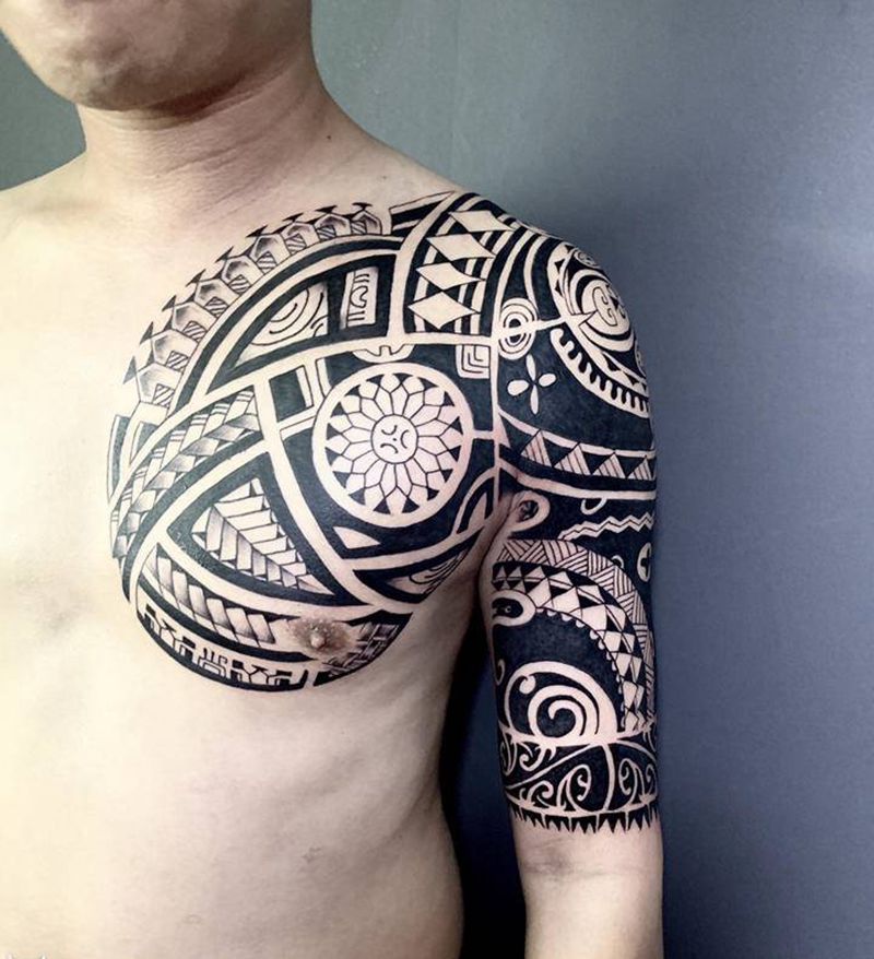 半甲图腾纹身图片_胸部手臂图腾半甲图腾纹身图案