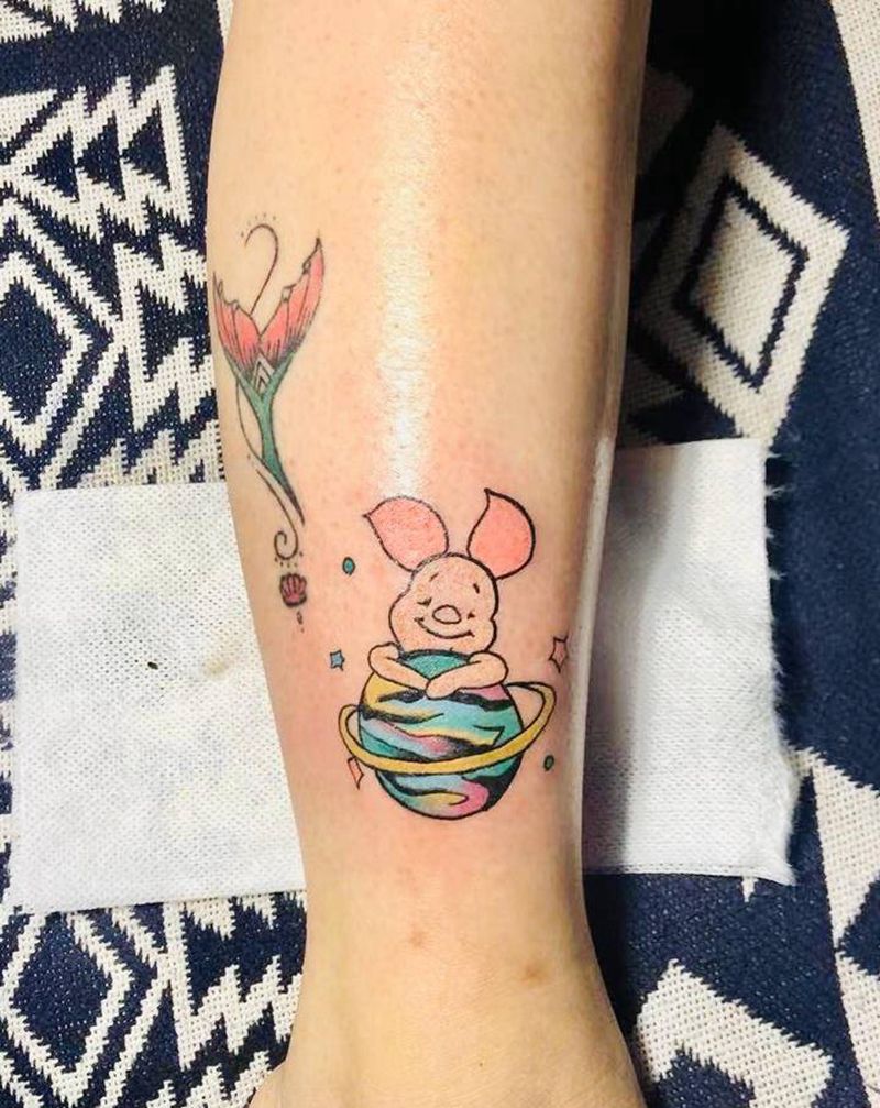 小猪纹身图片_腿部小可爱纹身图案