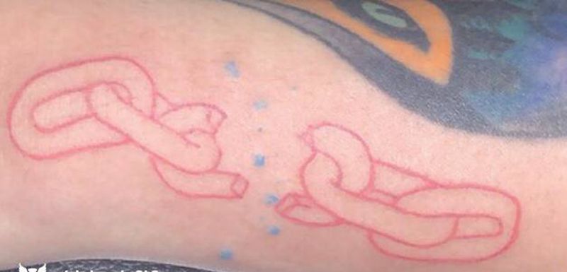 铁链纹身图片_小可爱纹身图案