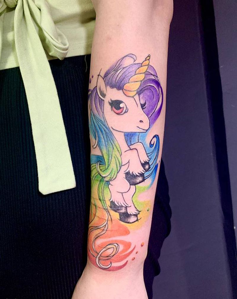 水彩独角兽纹身图片_手臂水彩纹身图案
