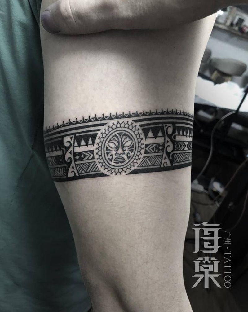 图腾臂环纹身图片_手臂图腾纹身图案