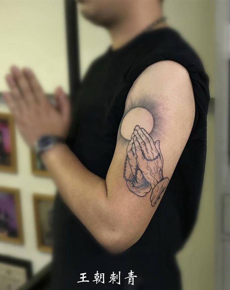 祈祷手纹身图片_手臂新传统祈祷手纹身图案