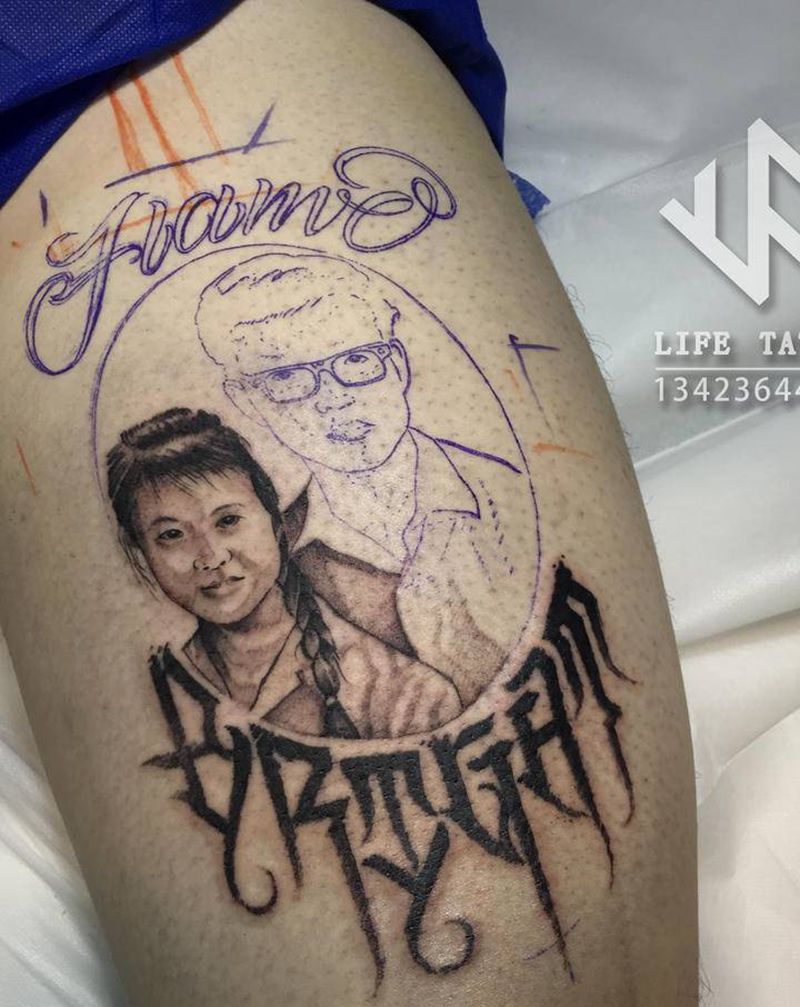 黑白老照片纹身图片_腿部欧美写实纹身图案