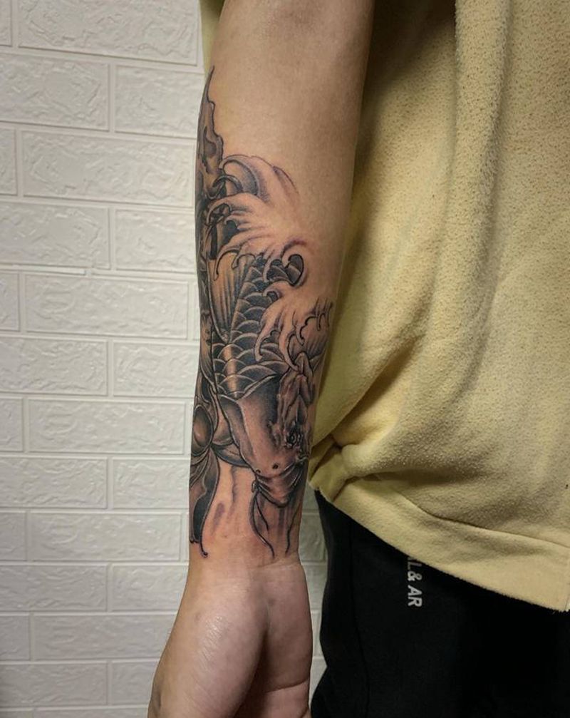 小臂般若鱼纹身图片_手部手臂新传统老传统纹身图案
