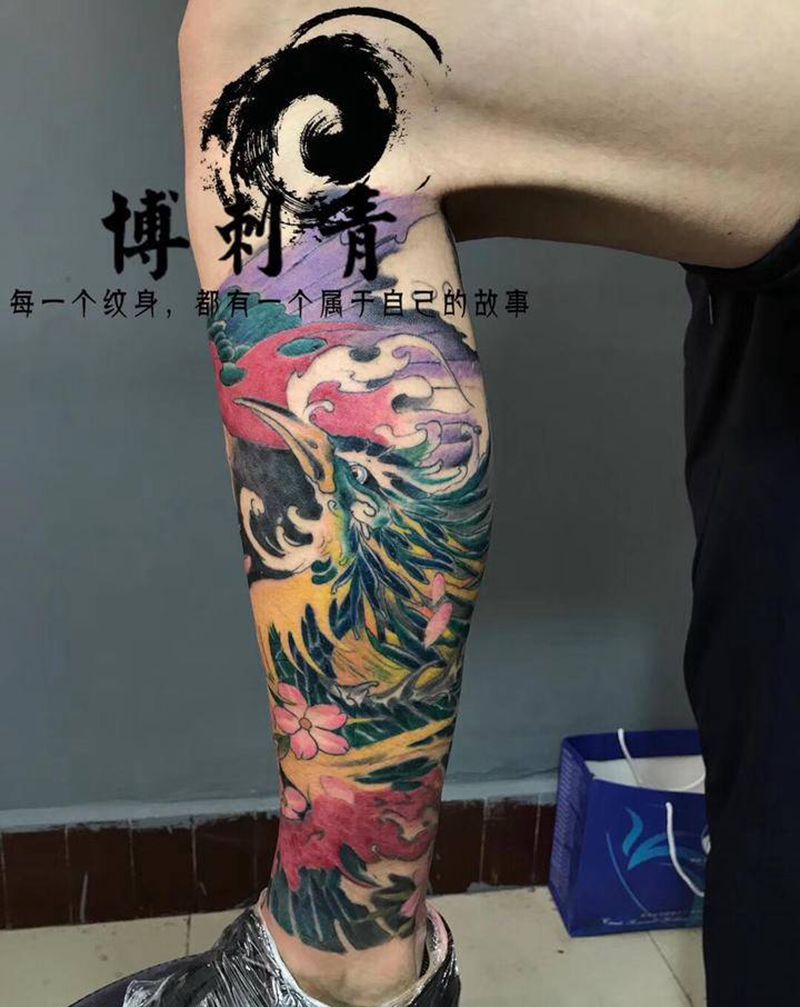 凤凰纹身图片_腿部新传统纹身图案