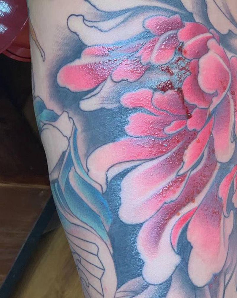 永夜刺青工作室纹身图片_腿部新传统纹身图案