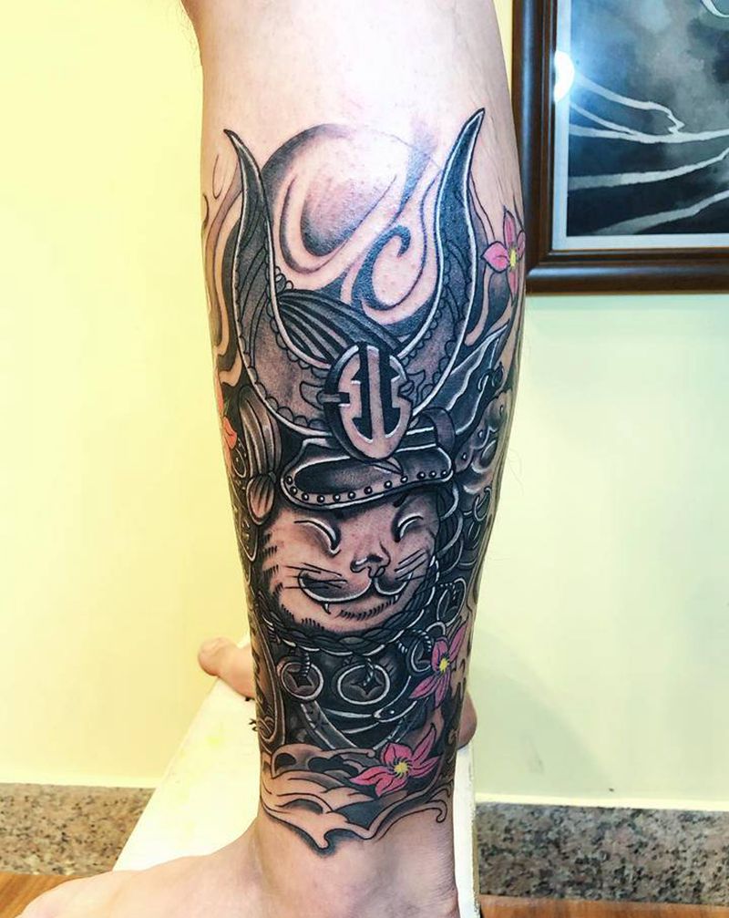 猫武士纹身图片_腿部新传统纹身图案