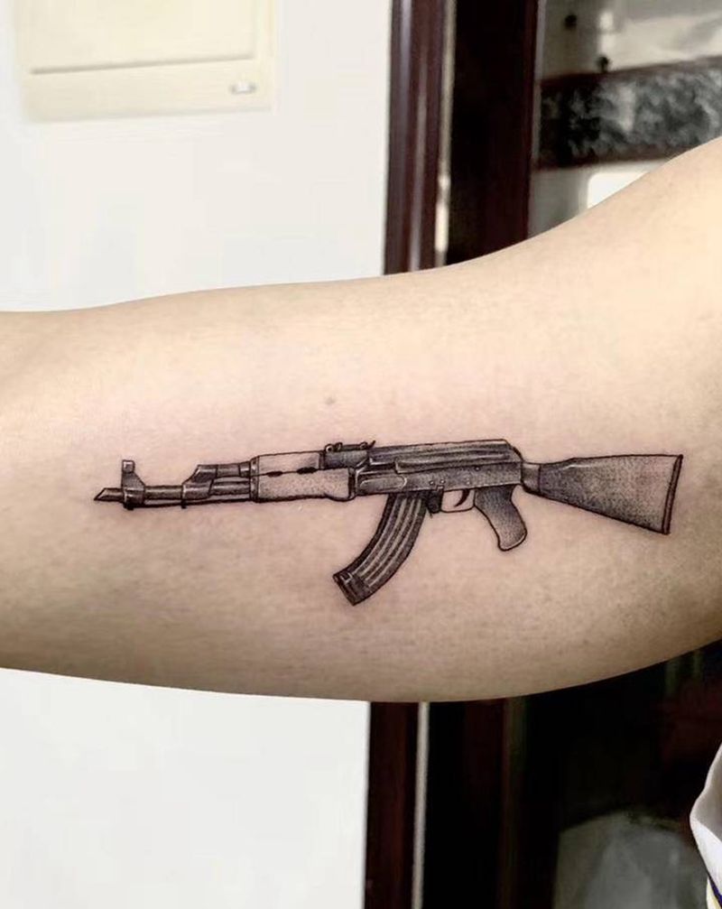 a k纹身图片_手臂欧美写实纹身图案