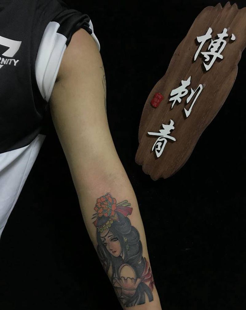 妓纹身图片_手臂新传统纹身图案