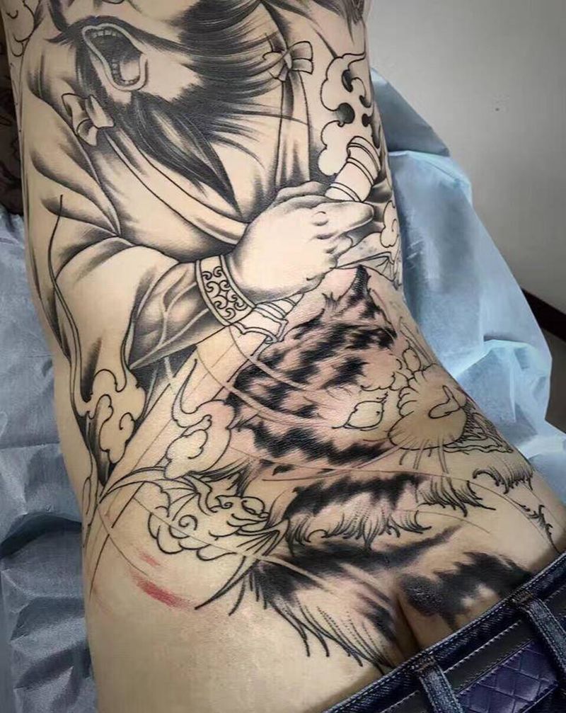 慢慢做吧太累了纹身图片_背部纹身图案