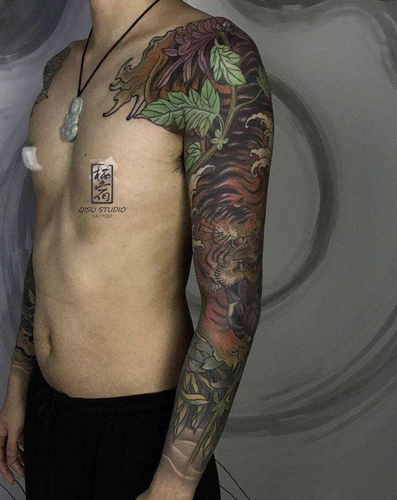 虎纹身图片_手臂新传统老传统纹身图案