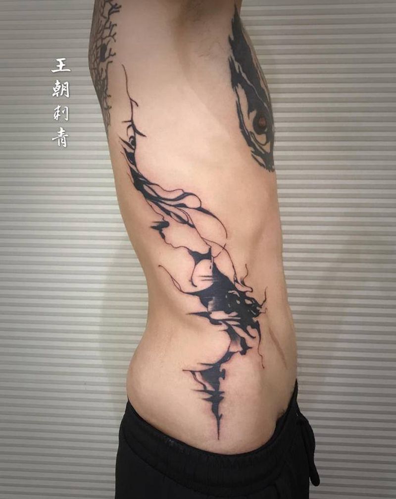 抽象派纹身图片_腰部图腾抽象纹身图案