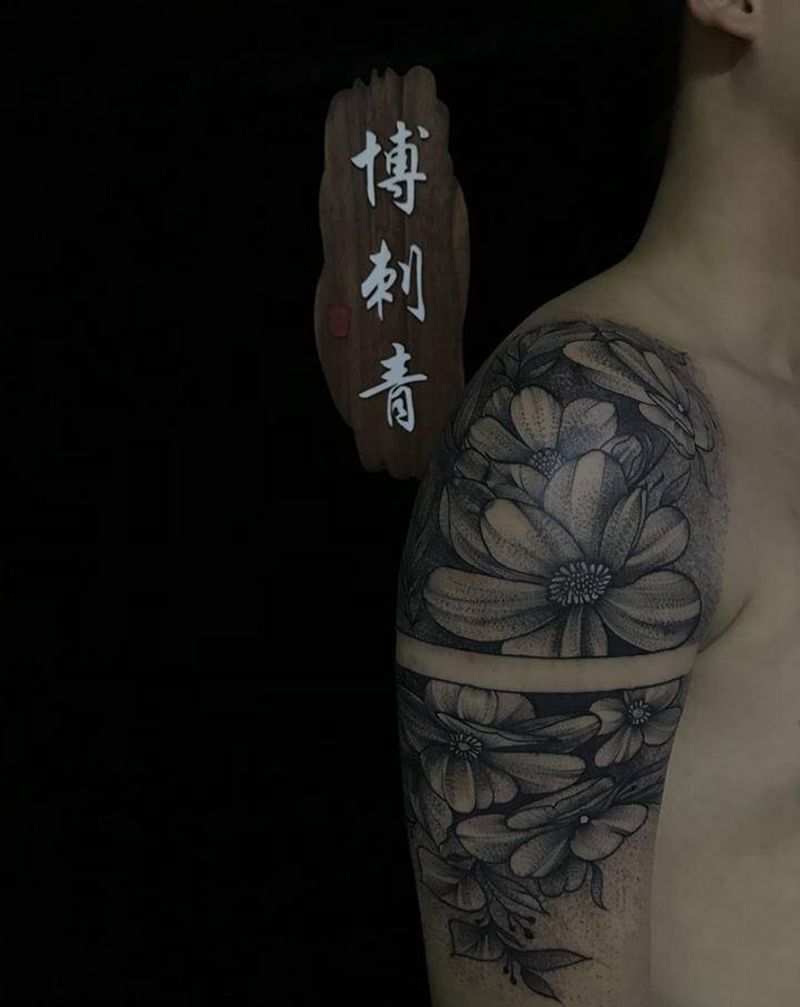花开纹身图片_手臂点刺水墨纹身图案