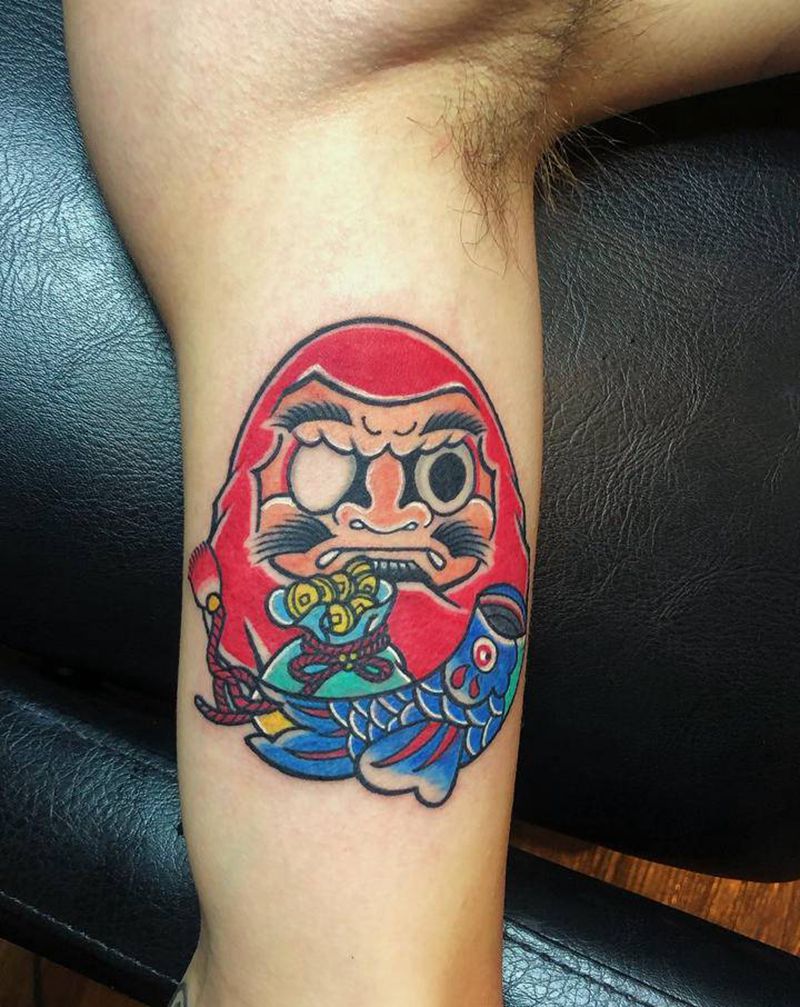 达摩蛋纹身图片_手臂老传统纹身图案