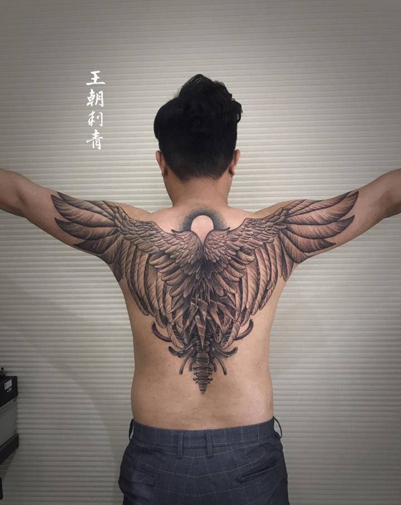 翅膀纹身图片_背部新传统翅膀纹身图案