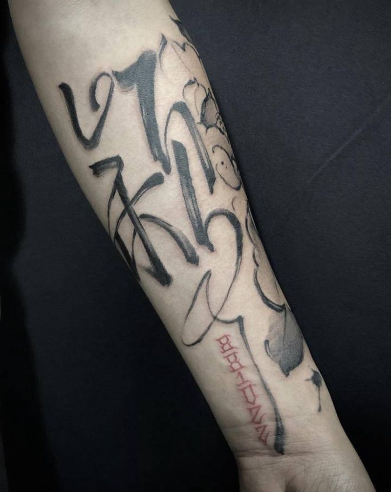 牡丹纹身图片_手部手臂水墨纹身图案