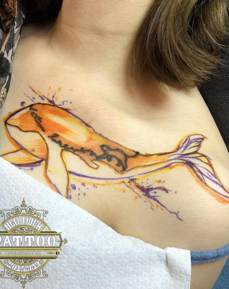 鱼盖猫纹身图片_肩部胸部欧美写实点刺纹身图案