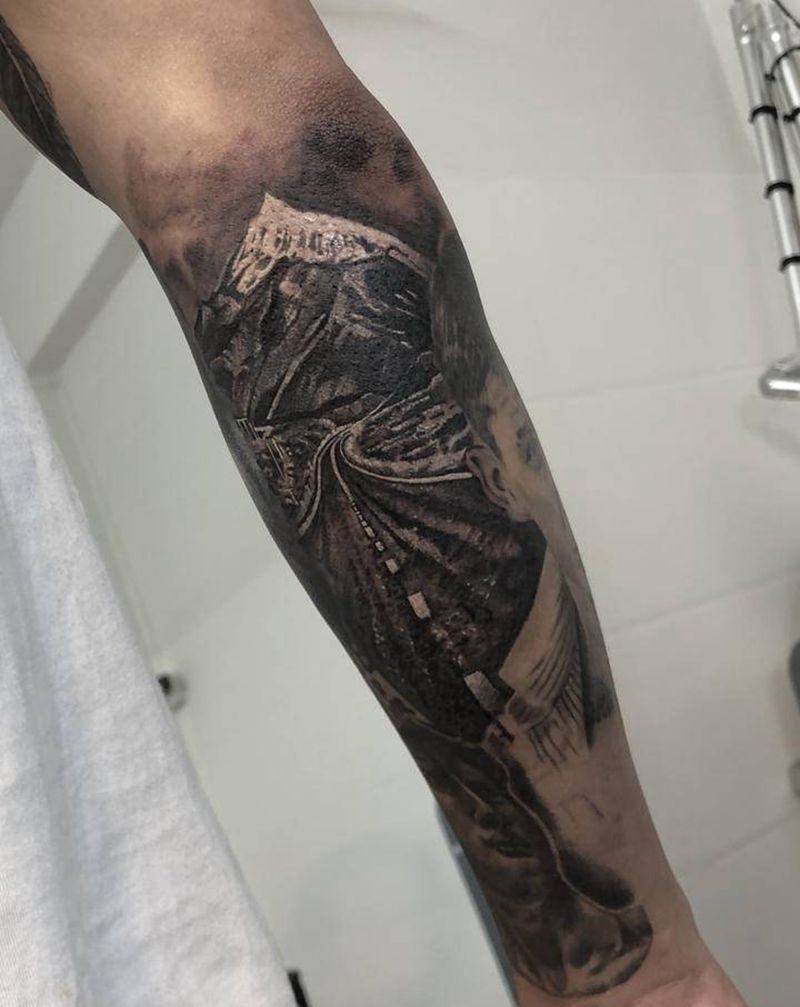 路要自己走纹身图片_手臂欧美写实纹身图案