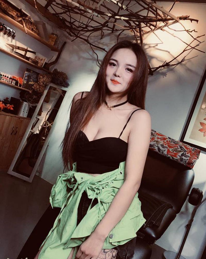 买家秀纹身图片_臀部几何点刺纹身图案