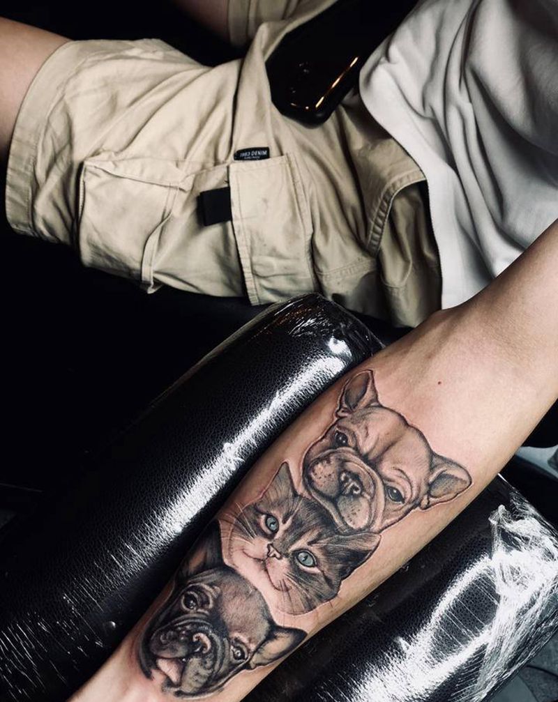 3个小宝贝纹身图片_手臂欧美写实点刺纹身图案