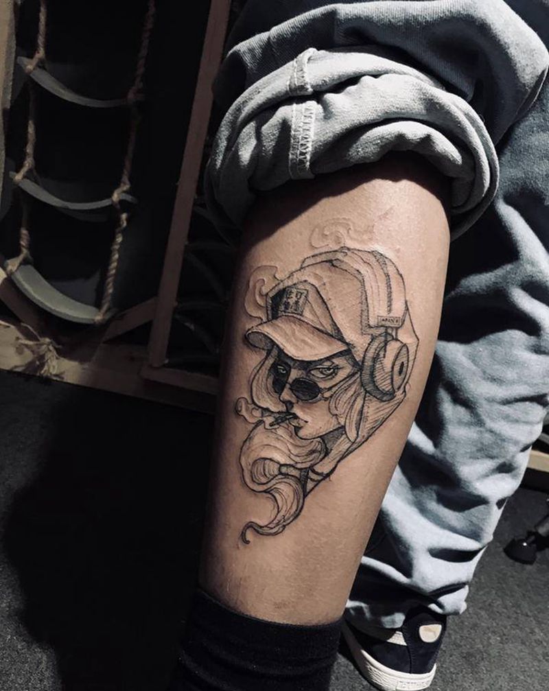 浩然出品纹身图片_腿部点刺几何纹身图案