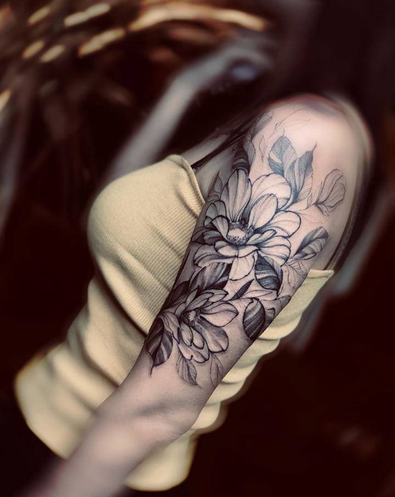 手绘素花纹身图片_手臂点刺几何纹身图案