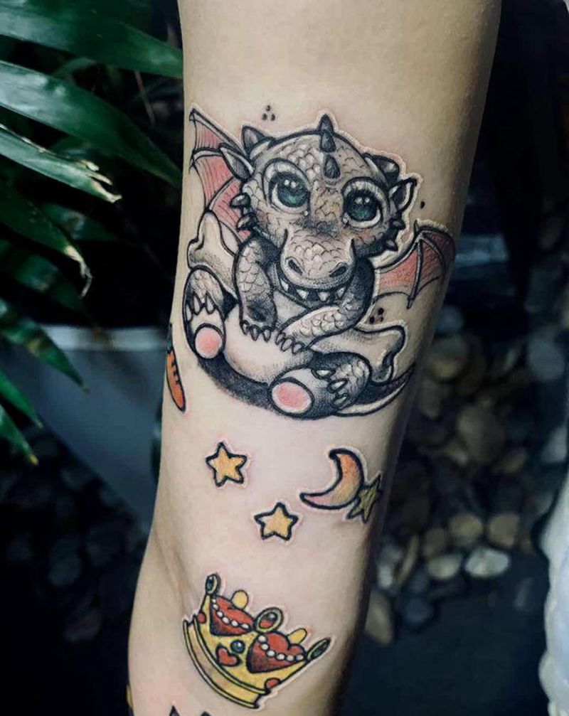 可爱的小龙纹身图片_手臂New School纹身图案