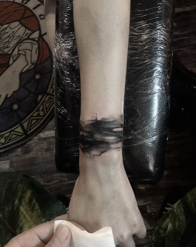 水墨覆蓋纹身图片_手部水墨纹身图案